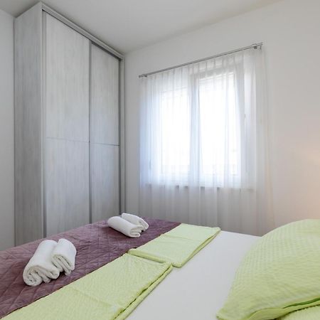 Apartments Lidija Matosevic Porec Exterior photo