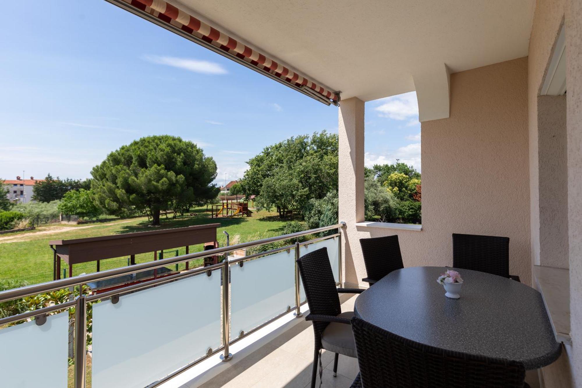 Apartments Lidija Matosevic Porec Exterior photo