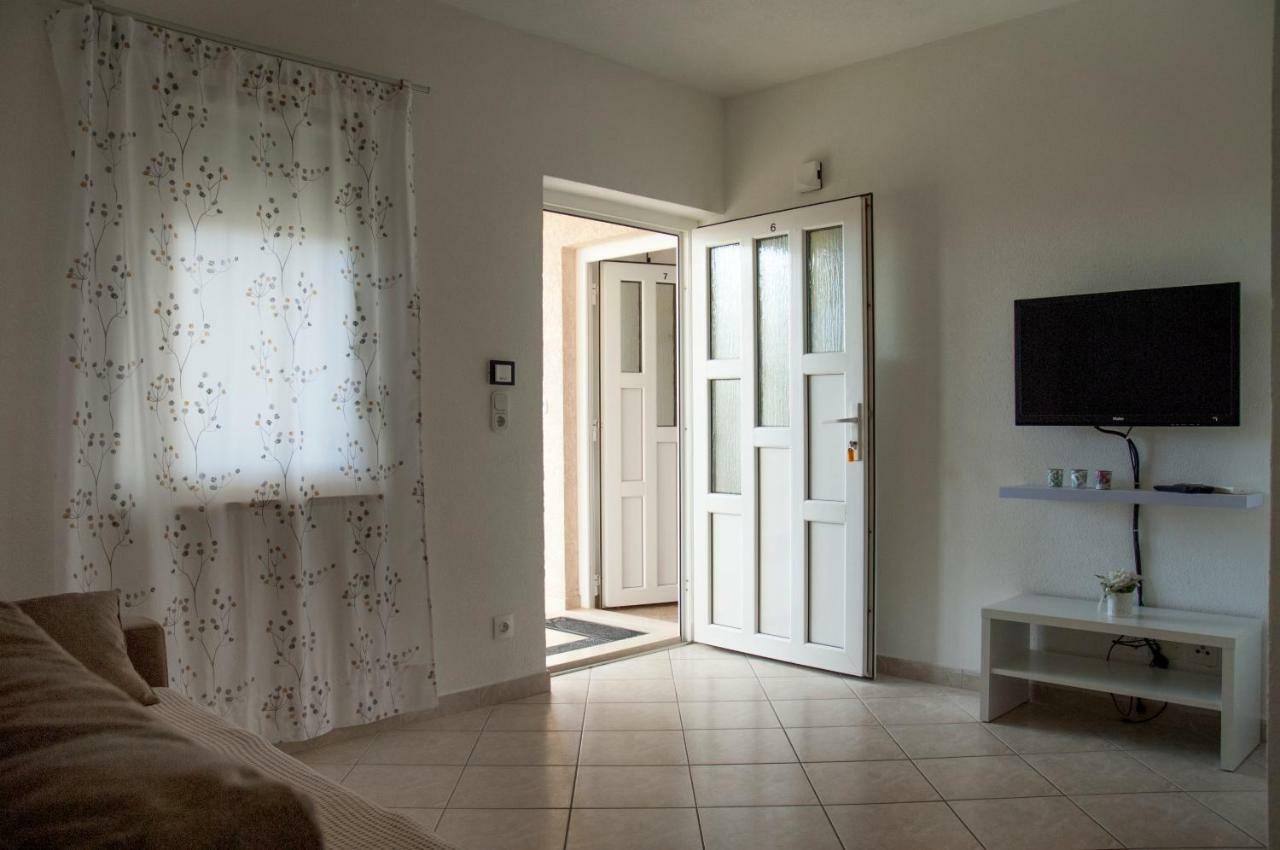 Apartments Lidija Matosevic Porec Exterior photo